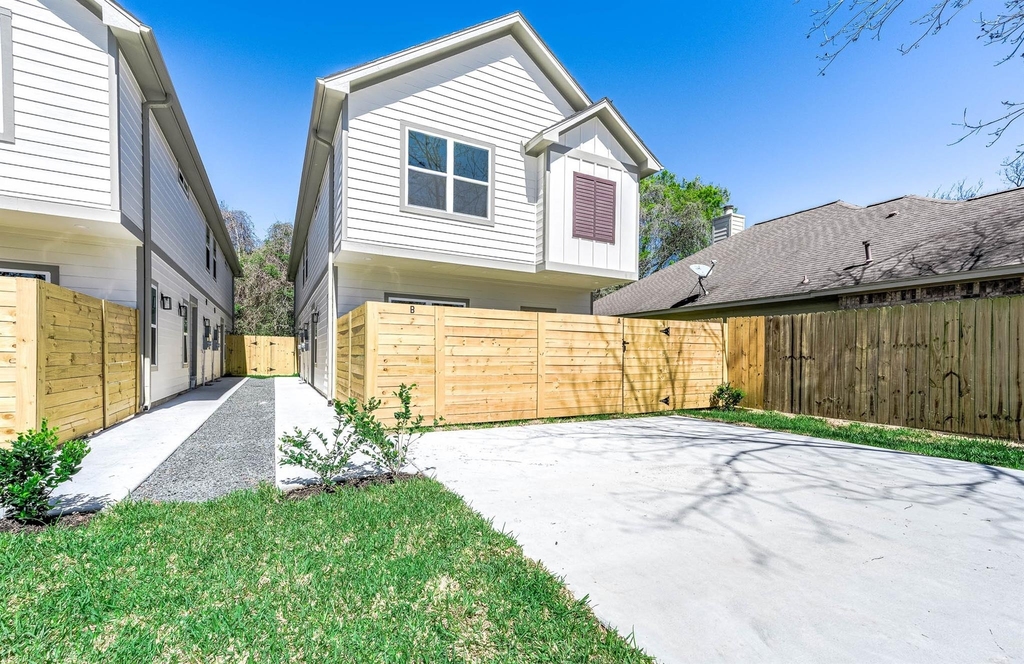 2018 Hampton Street - Photo 0
