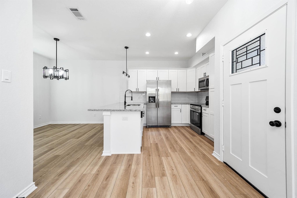2018 Hampton Street - Photo 7