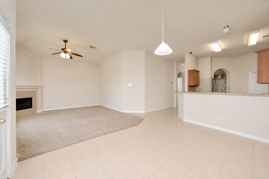 1922 Makenna Lane - Photo 6