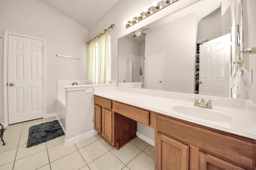 1922 Makenna Lane - Photo 23