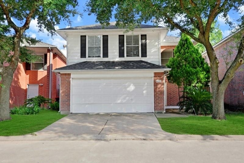 8016 Golf Green Circle - Photo 0