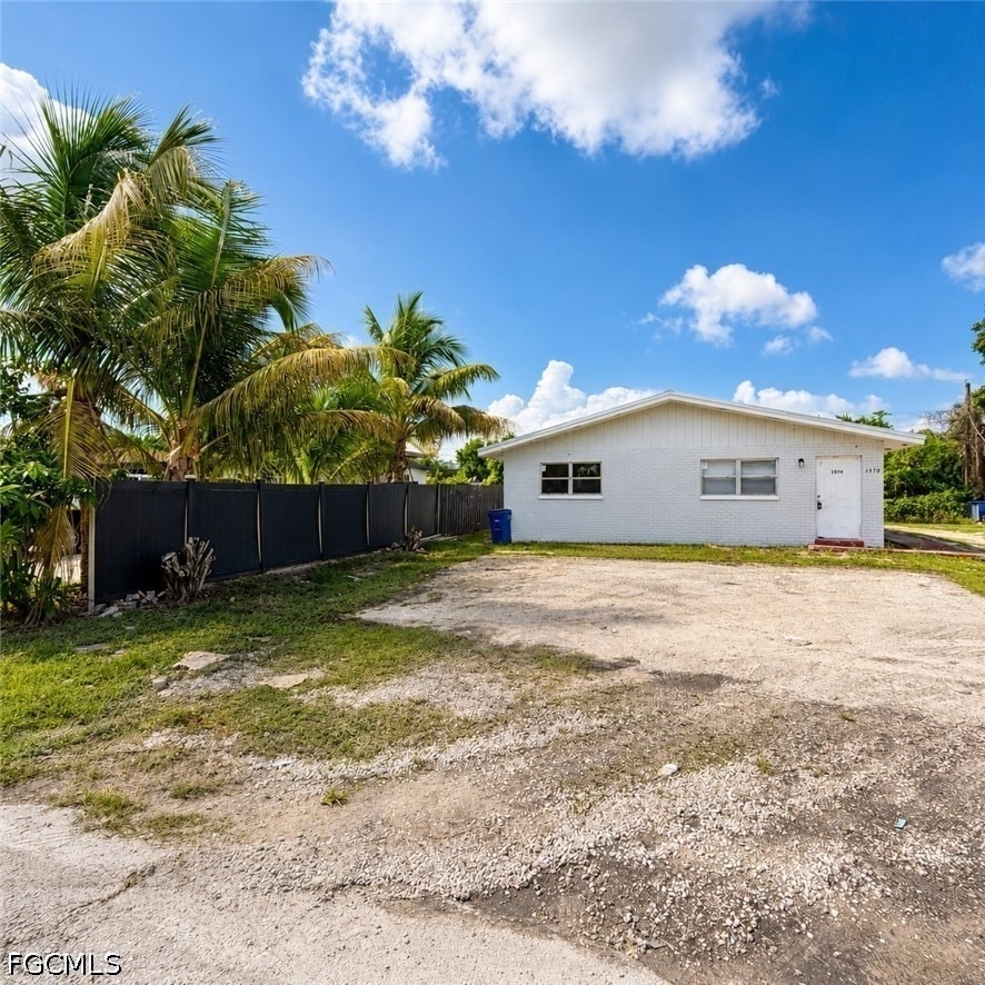 1572 Cypress Drive - Photo 17