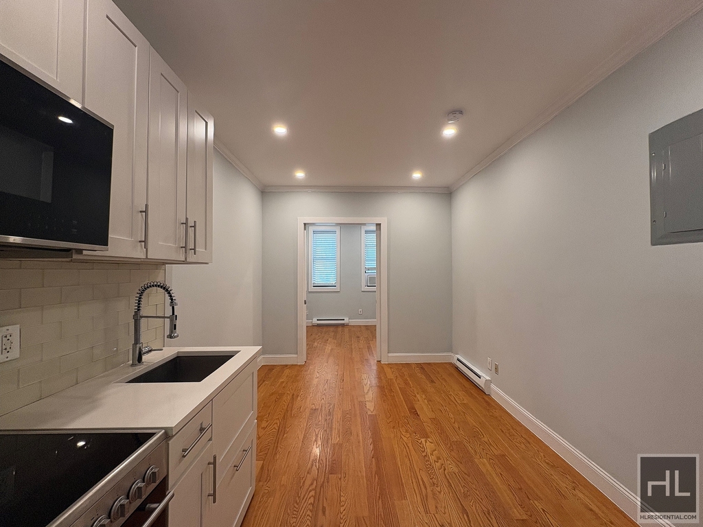East 80th Street - Photo 0