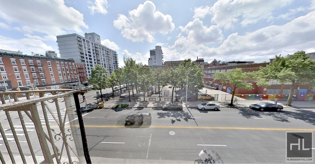 Essex Street - Photo 6
