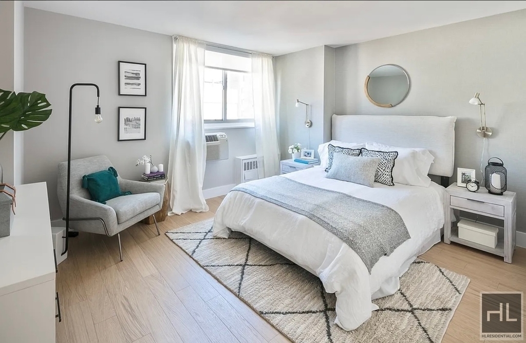 2 Avenue - Photo 2