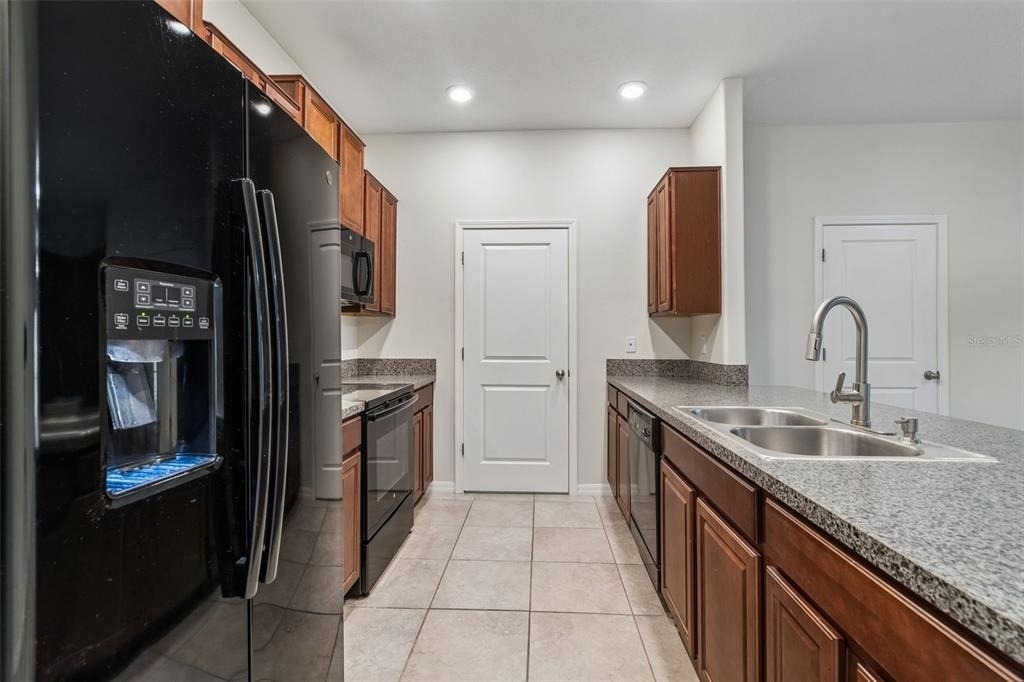 10687 Lake Montauk Drive - Photo 8