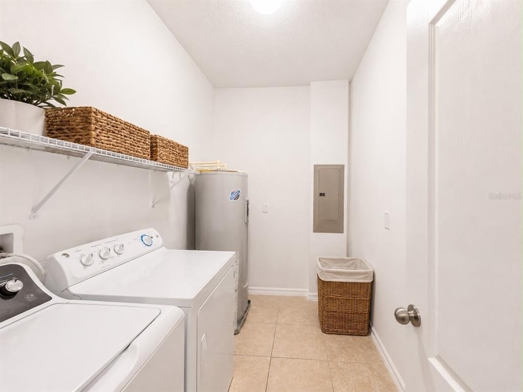 12820 Strode Lane - Photo 11