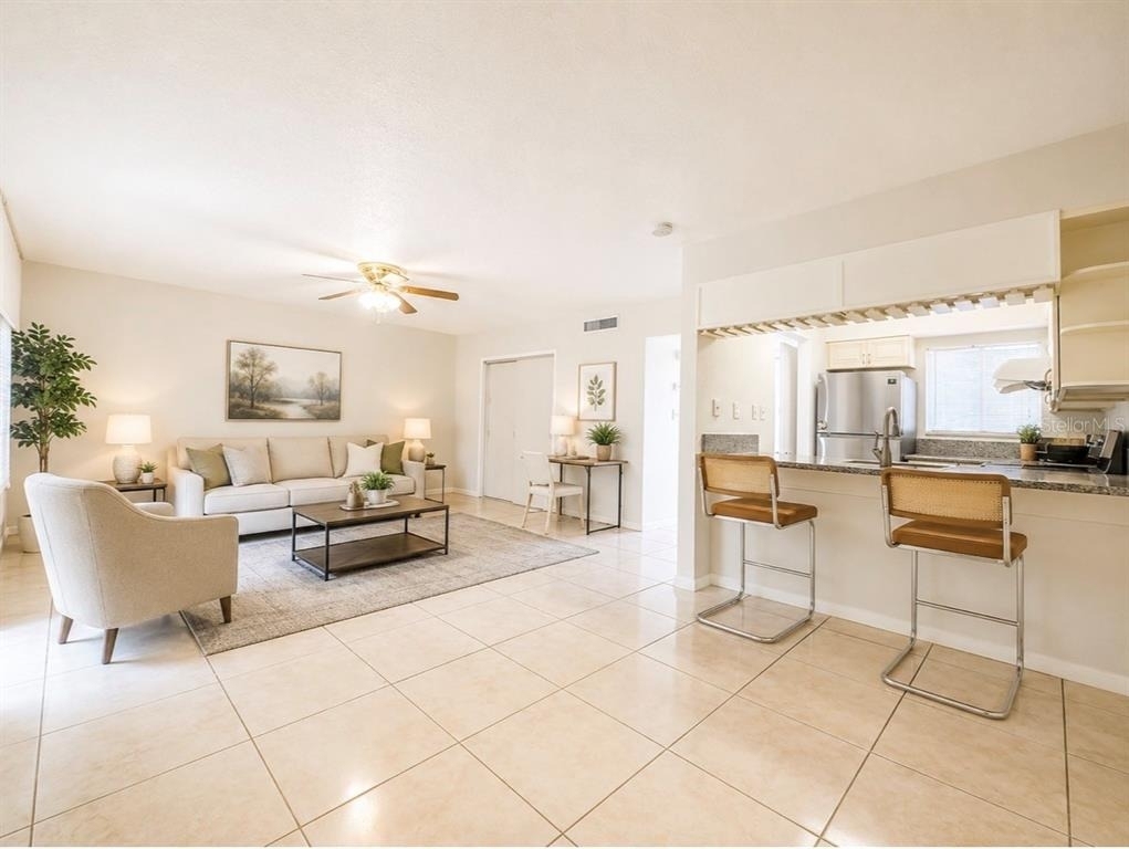 123 Scottsdale Square - Photo 1