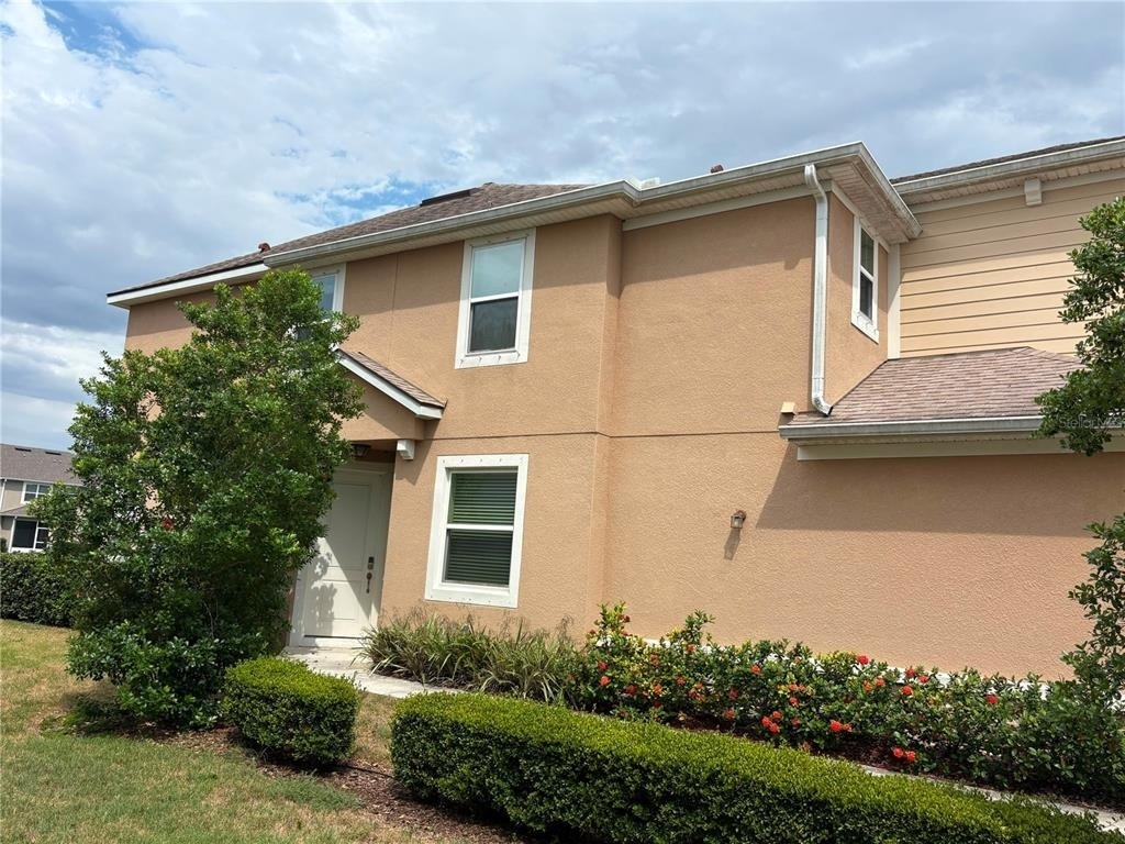 5553 Pleasantview Court - Photo 1