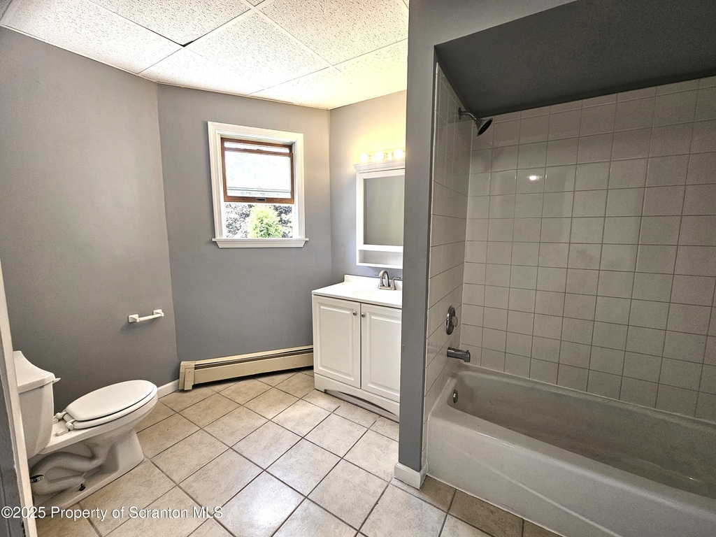 114 S Valley Avenue - Photo 2
