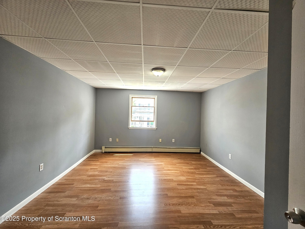 114 S Valley Avenue - Photo 3