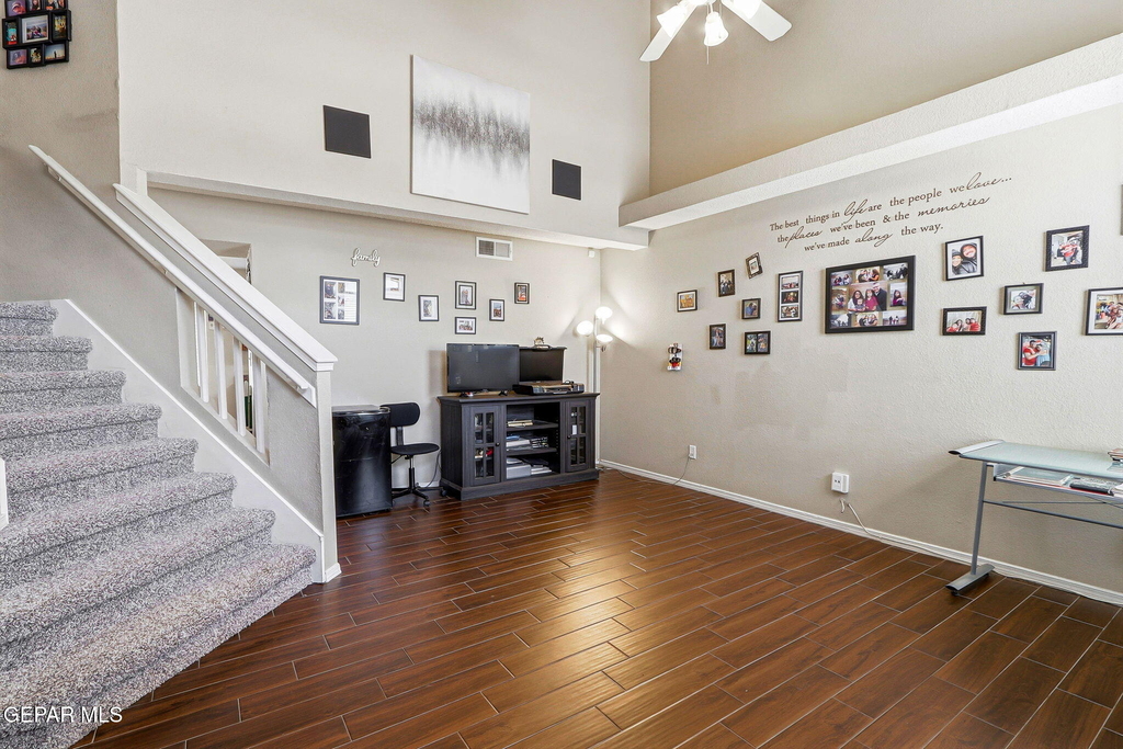14233 Spanish Point Drive - Photo 2
