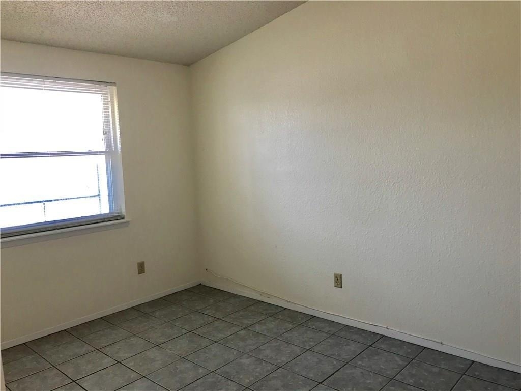 8500 Lakehurst Road - Photo 9