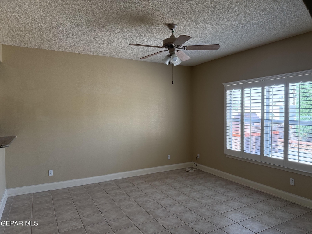 917 Tecate Place - Photo 16