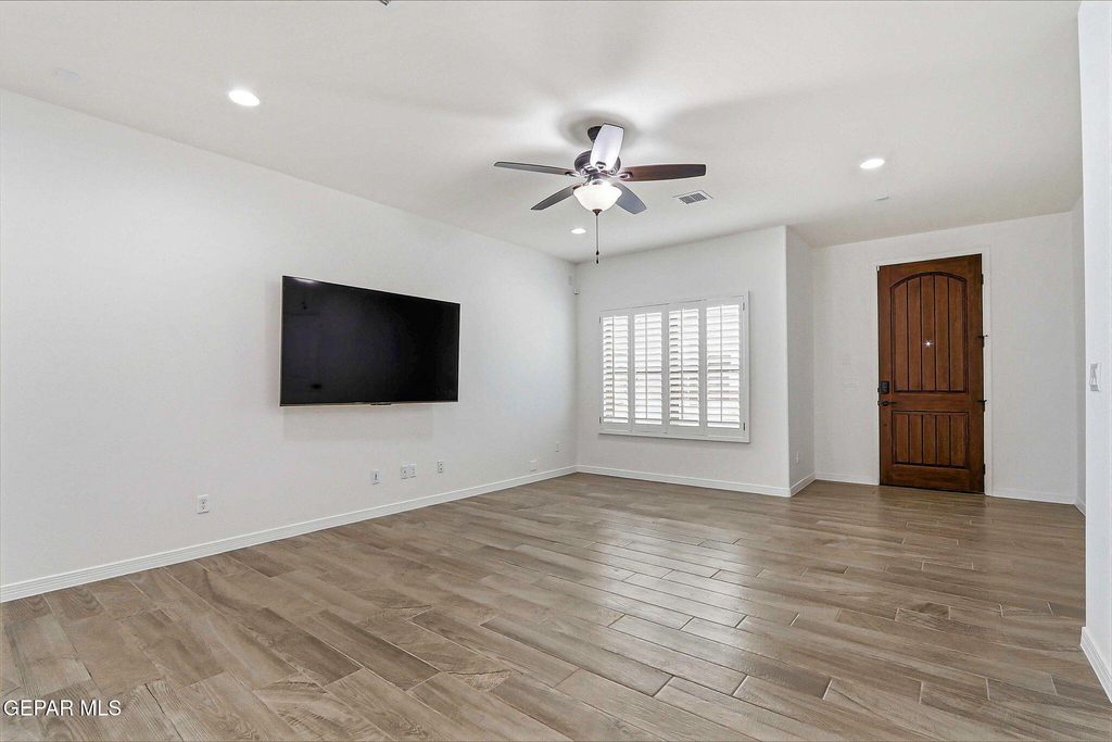 13106 Kington Avenue - Photo 2
