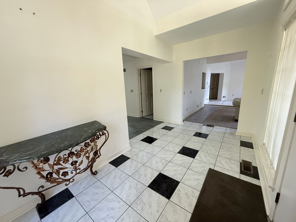 231 Fairview Road - Photo 3