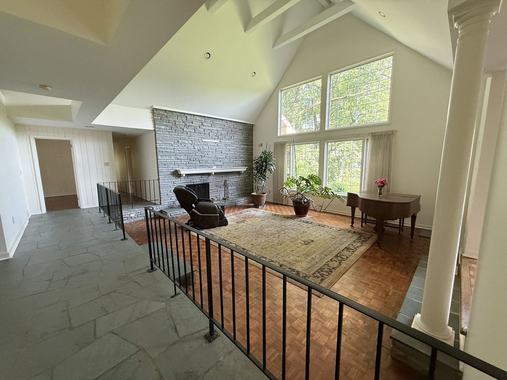 231 Fairview Road - Photo 4