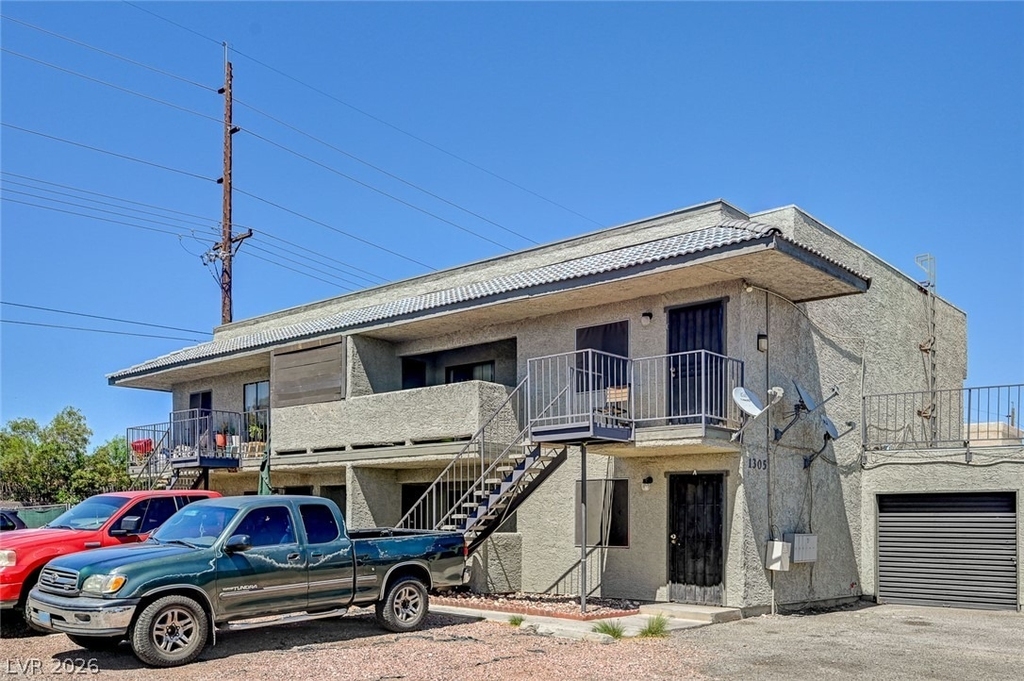 1305 Kari Lee Court - Photo 2