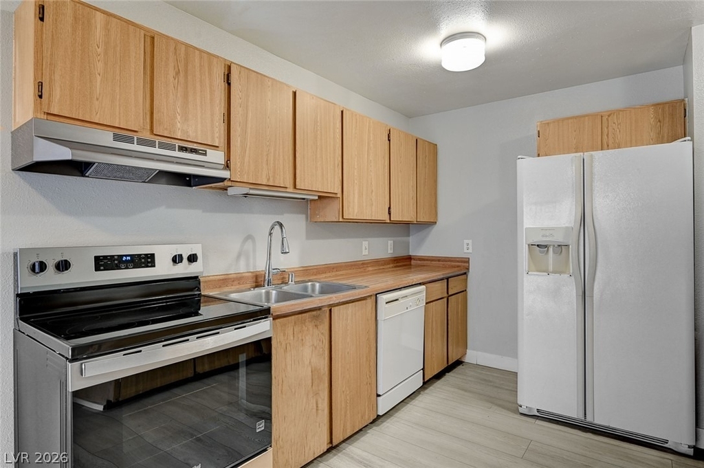 1305 Kari Lee Court - Photo 9