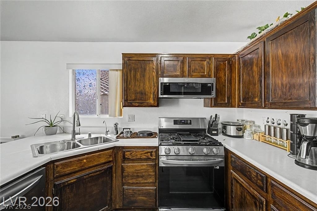 6609 Bush Clover Lane - Photo 10