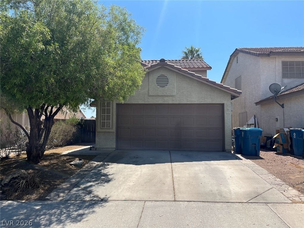 914 Scarlet Ridge Drive - Photo 1