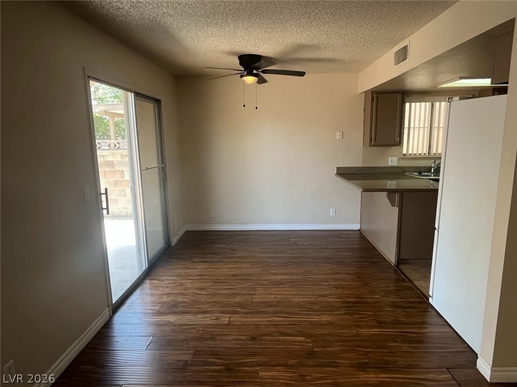 914 Scarlet Ridge Drive - Photo 5