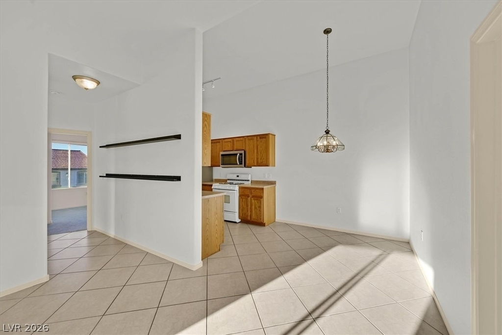 2305 W Horizon Ridge Parkway - Photo 21