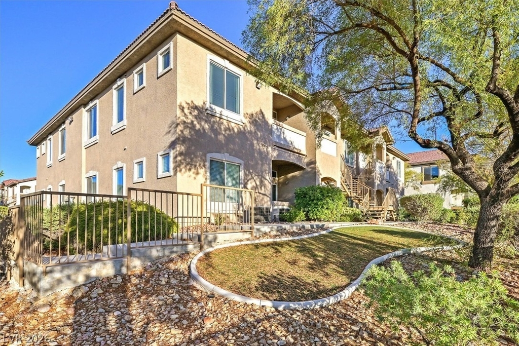 2305 W Horizon Ridge Parkway - Photo 25