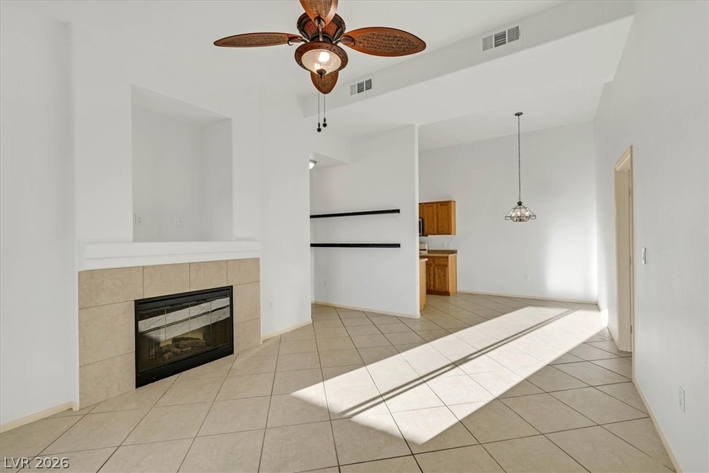 2305 W Horizon Ridge Parkway - Photo 22