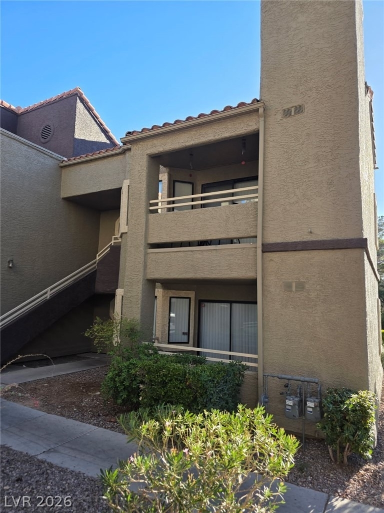 5052 S Rainbow Boulevard - Photo 0