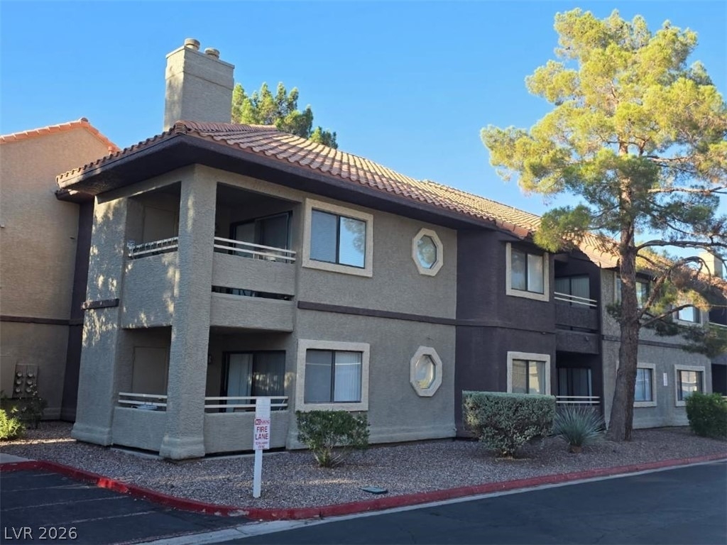 5052 S Rainbow Boulevard - Photo 1