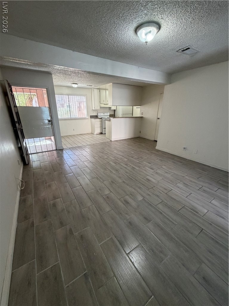 2236 E Desert Inn Road - Photo 4