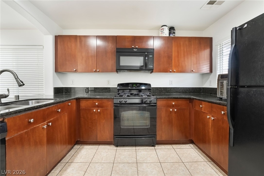 9132 Gabardine Avenue - Photo 8