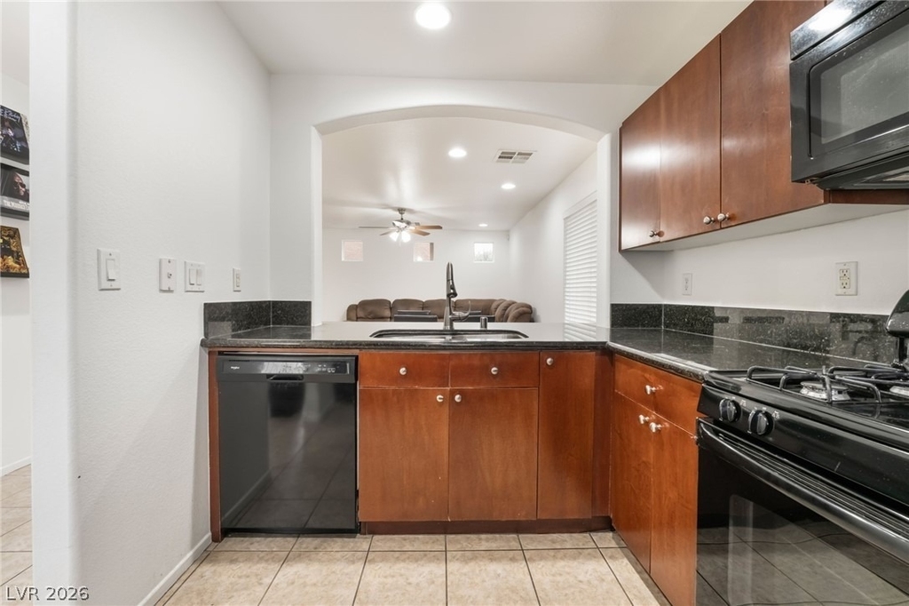 9132 Gabardine Avenue - Photo 9
