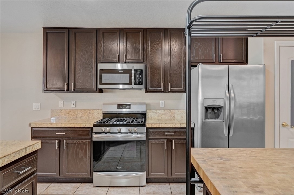 7275 Diamond Canyon Lane - Photo 12