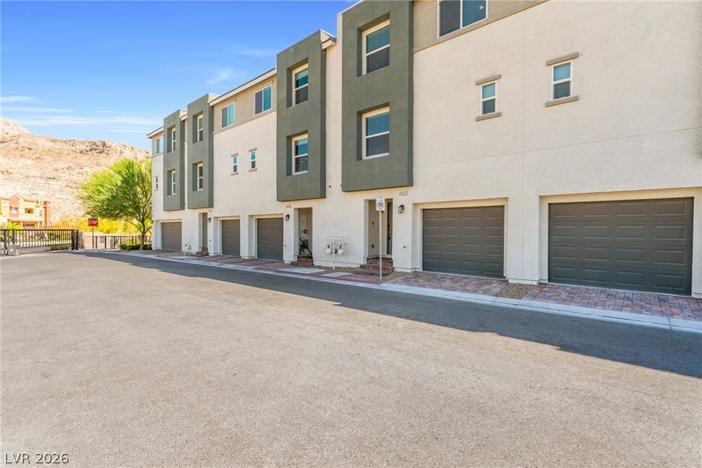 3892 Enchanted Sky Street - Photo 2