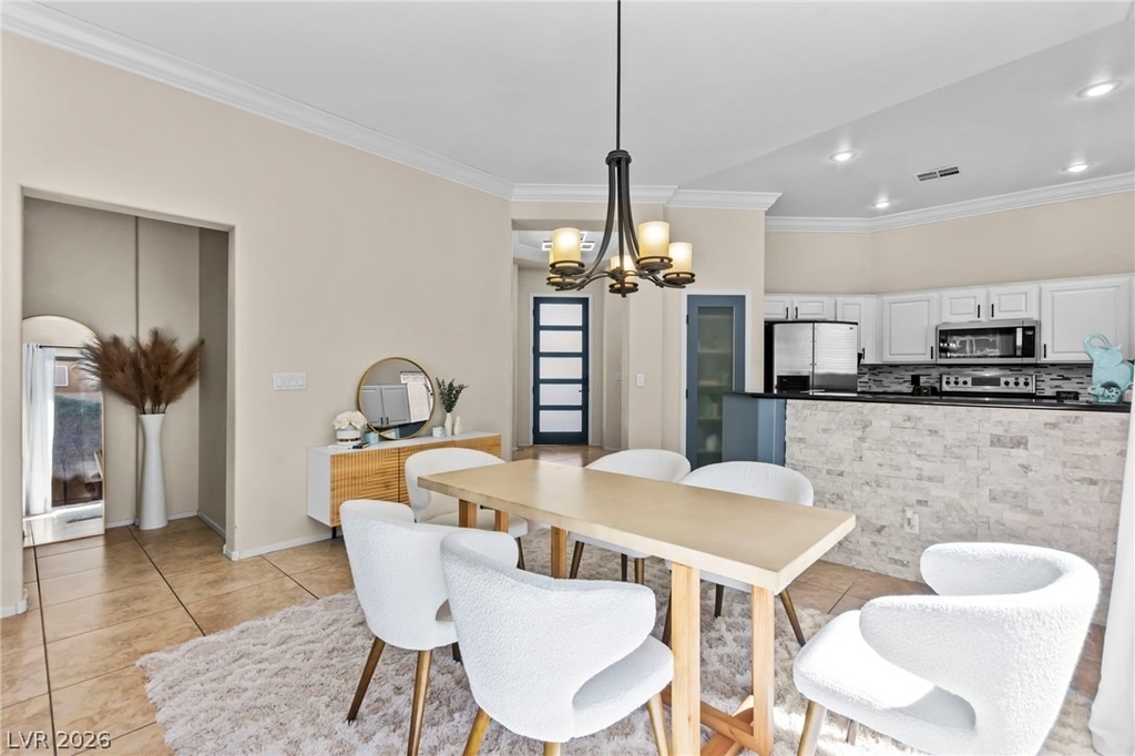 174 Twin Towers Avenue - Photo 14