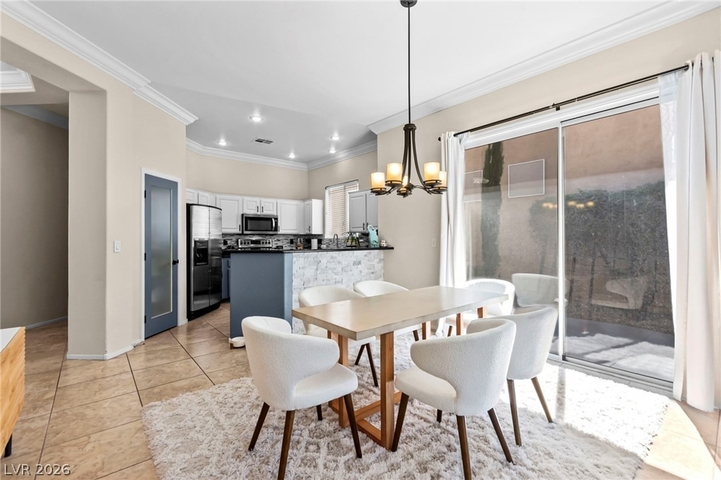 174 Twin Towers Avenue - Photo 12