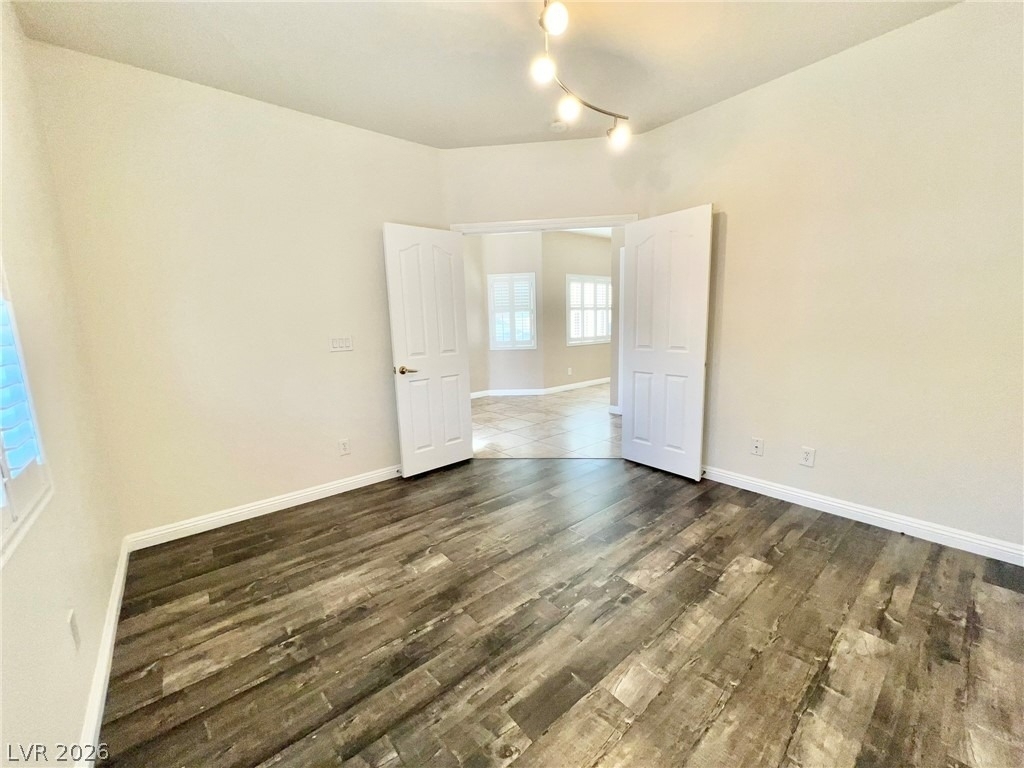 5014 Tunnel Falls Drive - Photo 5
