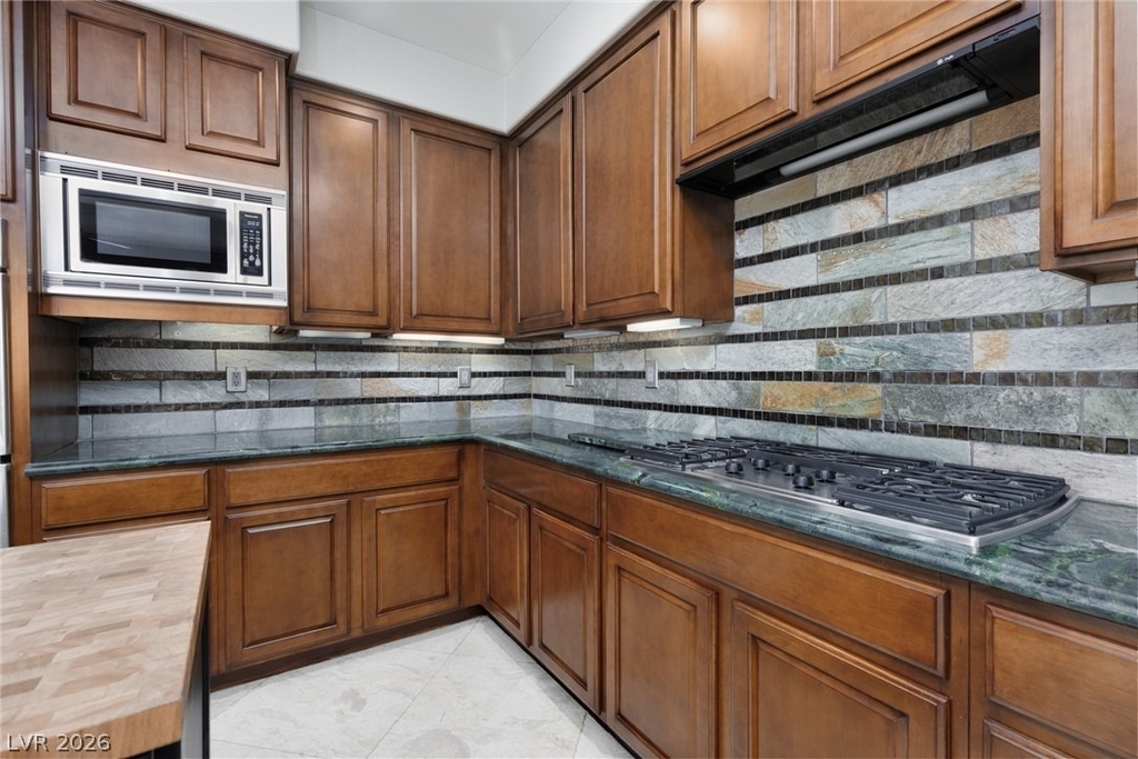 2451 Hollow Rock Court - Photo 16