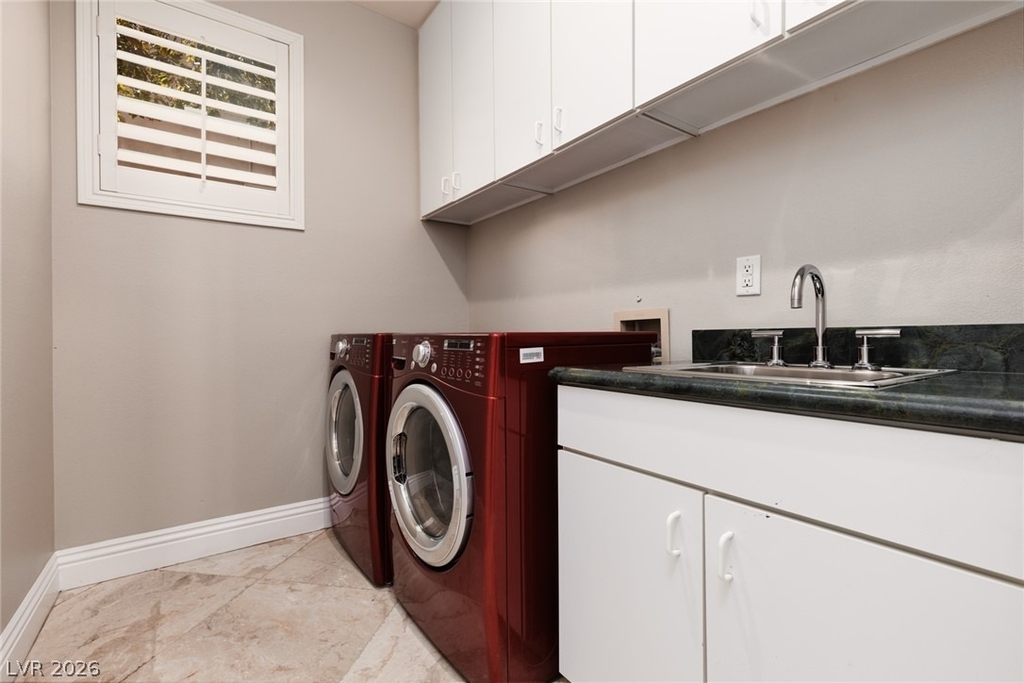 2451 Hollow Rock Court - Photo 11