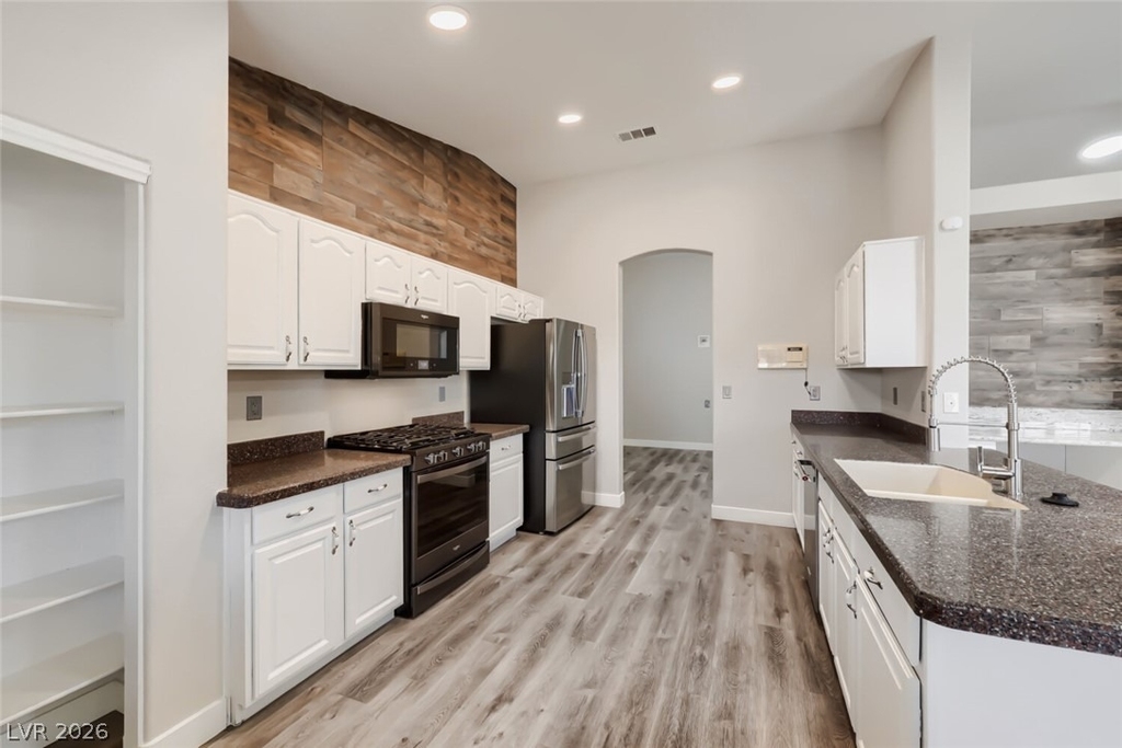 4407 Golden Palomino Lane - Photo 2