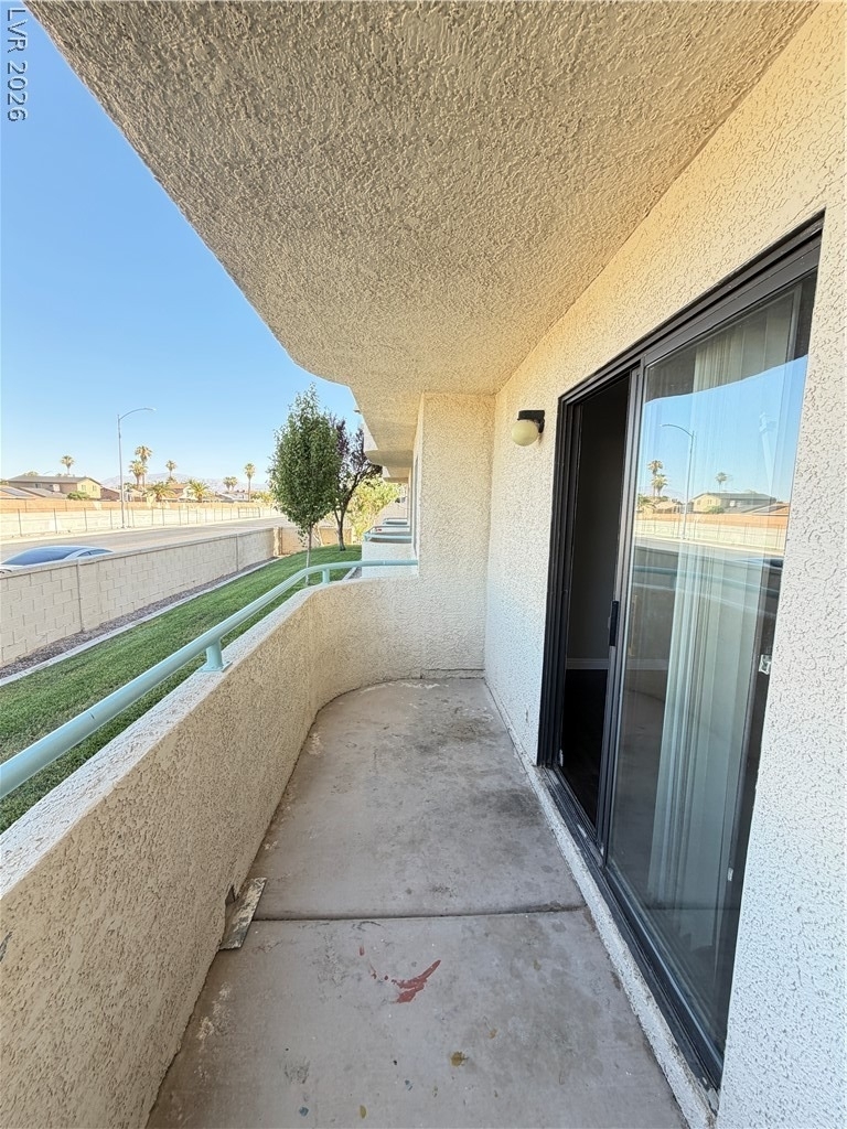 960 N Sloan Lane - Photo 35