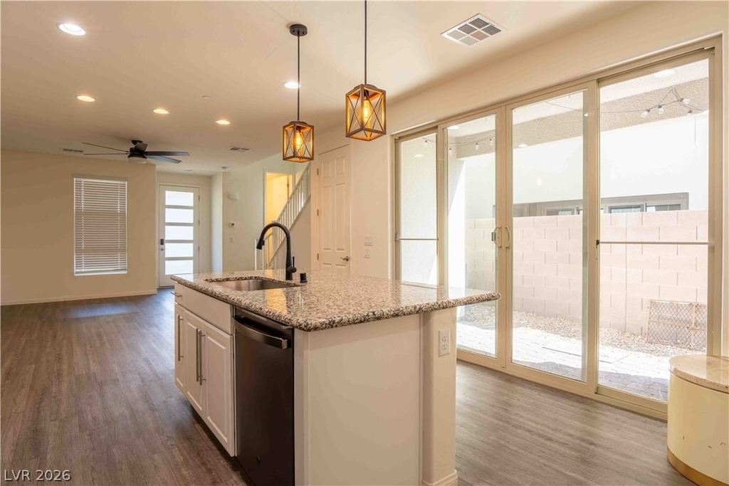 11648 Redwood Mountain Avenue - Photo 6