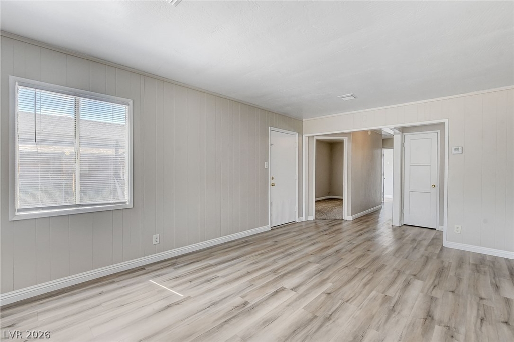 214 W Victory Road - Photo 10