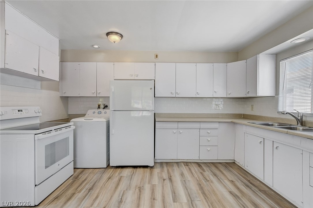 214 W Victory Road - Photo 3