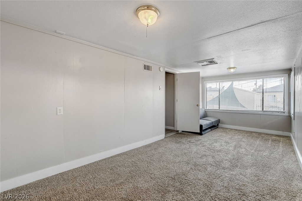 214 W Victory Road - Photo 22