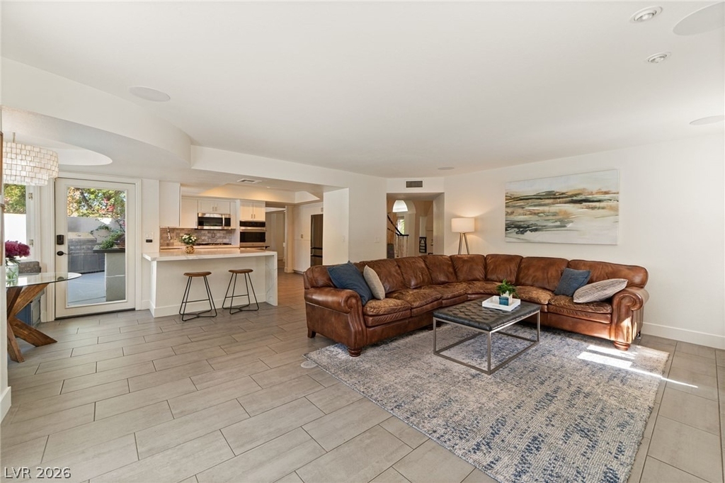 2233 Versailles Court - Photo 39