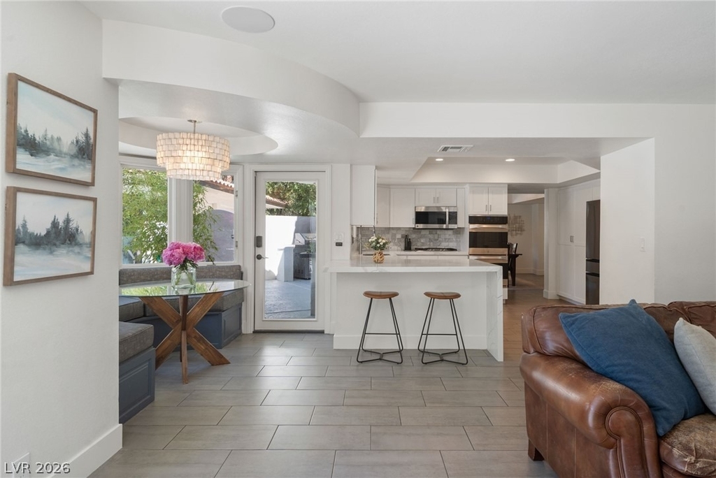 2233 Versailles Court - Photo 42
