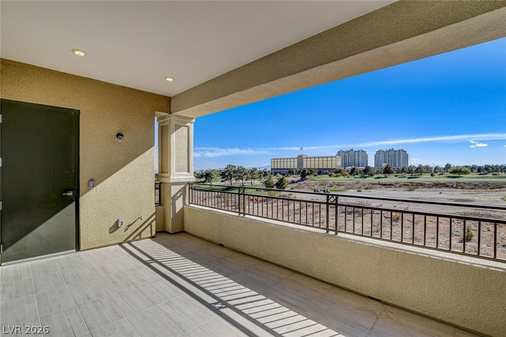 9133 Las Manaitas Avenue - Photo 48